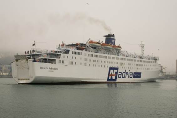 ADRIA FERRIES FB Riviera Adriatica 16_Personale 13Ge07