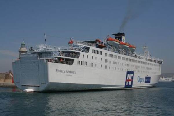 ADRIA FERRIES FB Riviera Adriatica 07_Personale 13Ge07