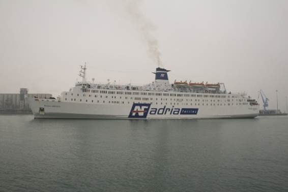 ADRIA FERRIES FB Riviera Adriatica 16_Personale 13Ge07