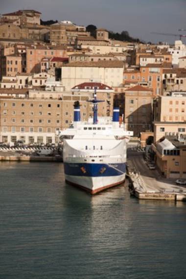 ADRIA FERRIES FB Riviera del Conero 15_Personale 23Gi07