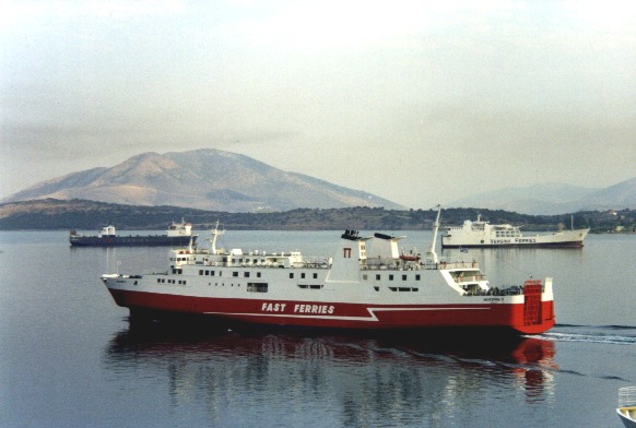 Descrizione: Descrizione: C:\Users\Michele\Documents\Immagini\indice generale foto\Fast Ferries\Ekaterini P. - IMO 9000443 (1999)\FAST FERRIES FB Ekaterini P 05_personale.jpg