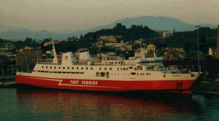 Descrizione: Descrizione: C:\Users\Michele\Documents\Immagini\indice generale foto\Fast Ferries\Ekaterini P. - IMO 9000443 (1999)\FAST FERRIES FB Ekaterini P 03_Pieter Inpijn.jpg