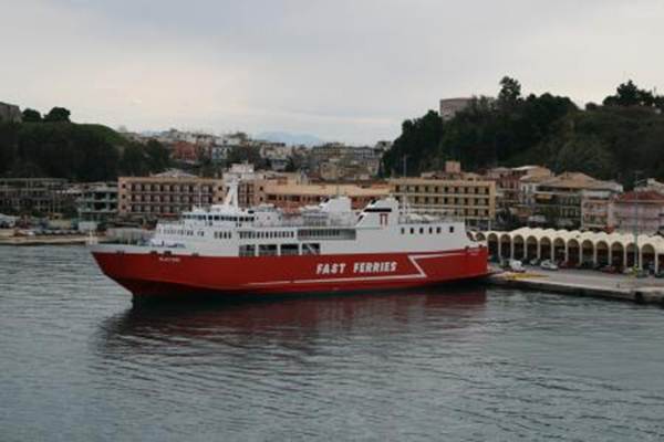 Descrizione: FAST FERRIES - Platitera