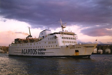 AGAPITOS EXPRESS FERRIES FB Express Olympia 05_George Giannakis 15No95