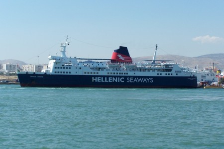 HELLENIC SEAWAYS FB Express Santorini 02_Personale 16Ag05